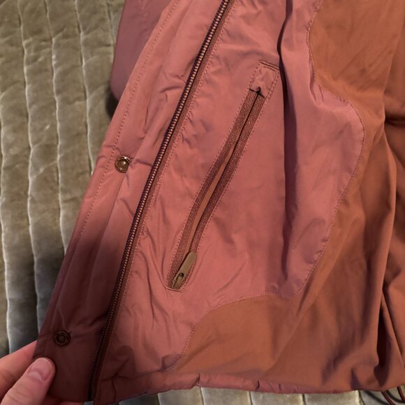 Lululemon Womens Wonderpuff winter jacket - Picture 6 of 7